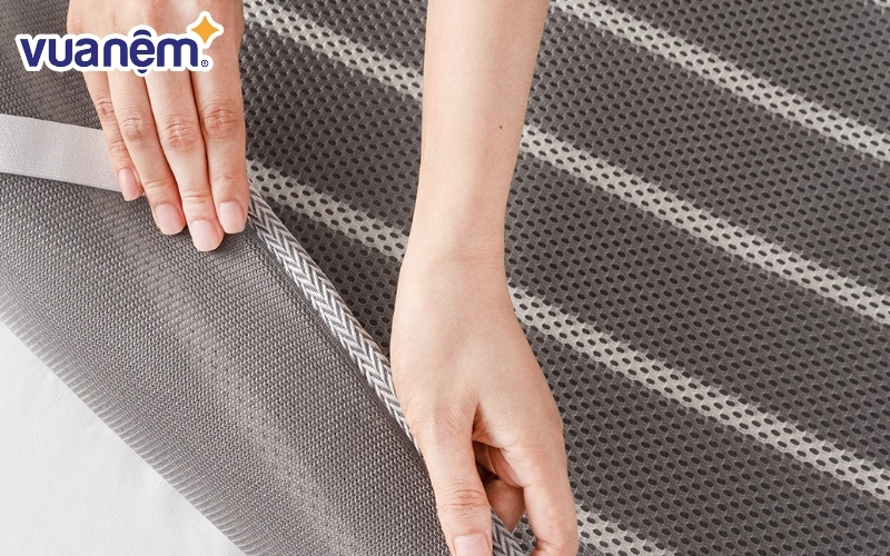 Để chiếu điều hòa luôn sạch sẽ, bền đẹp và giữ được độ mát như ban đầu
