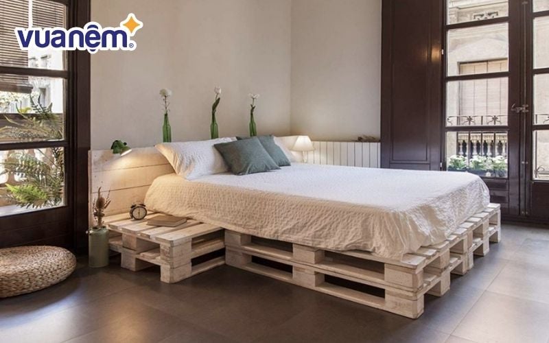 Mẫu giường gỗ pallet dạng hộp