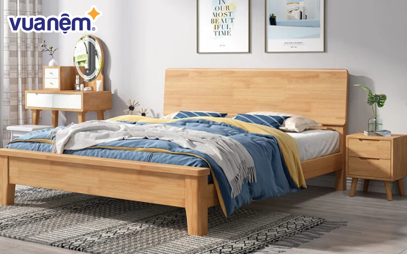 Mẫu giường gỗ tự nhiên số 11