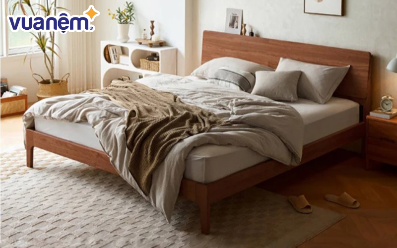 Mẫu giường gỗ tự nhiên số 13