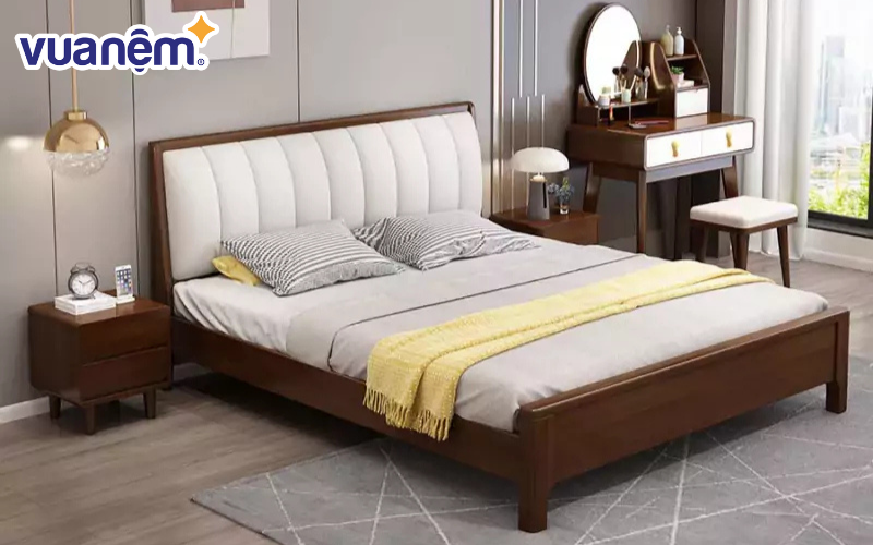 Mẫu giường gỗ tự nhiên số 9