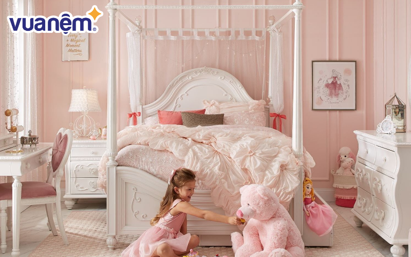 Mẫu giường ngủ công chúa màu hồng số 4