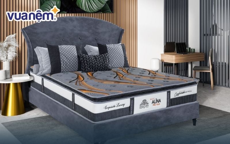 Nệm Kim Cương có thiết kế phù hợp với không gian phòng ngủ cổ điển