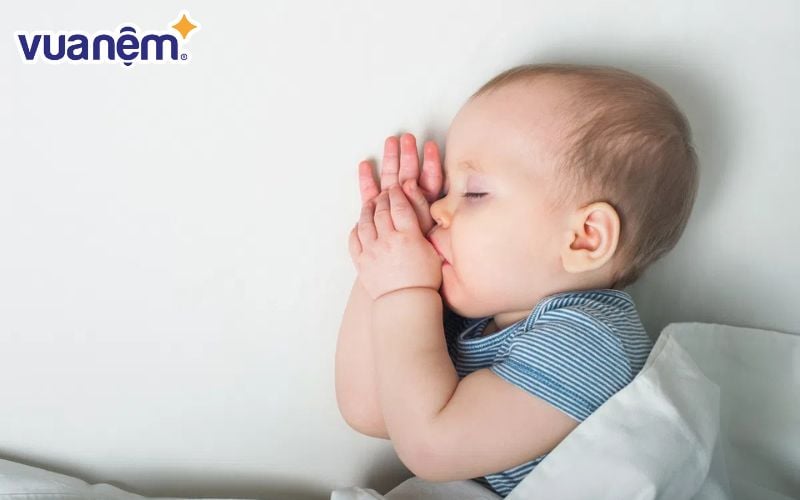 Cha mẹ nên lưu ý khi áp dụng những cách để trẻ ngủ ngon hơn vào mùa hè