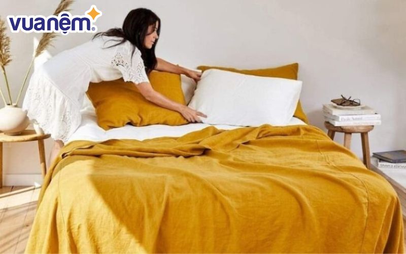 Chăn mùa hè là loại chăn chần hoặc chăn mỏng