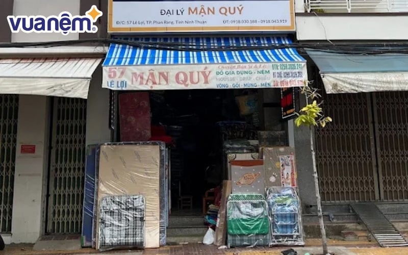 Cửa hàng nệm bình dân Mận Quý