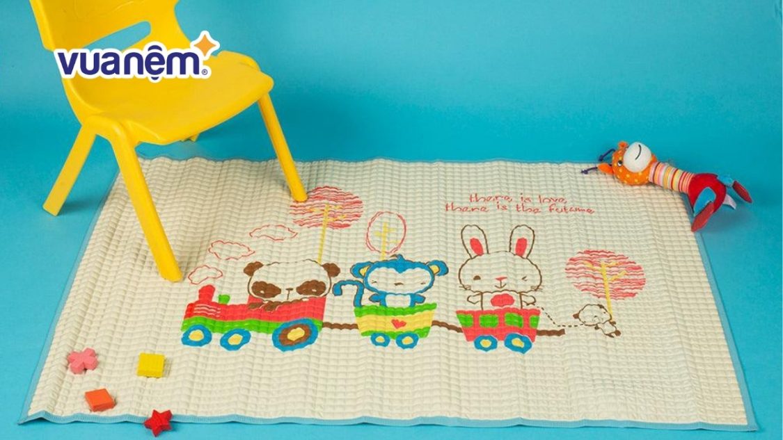 Có nên dùng tấm lót cao su cho bé không? Chọn loại nào tốt?