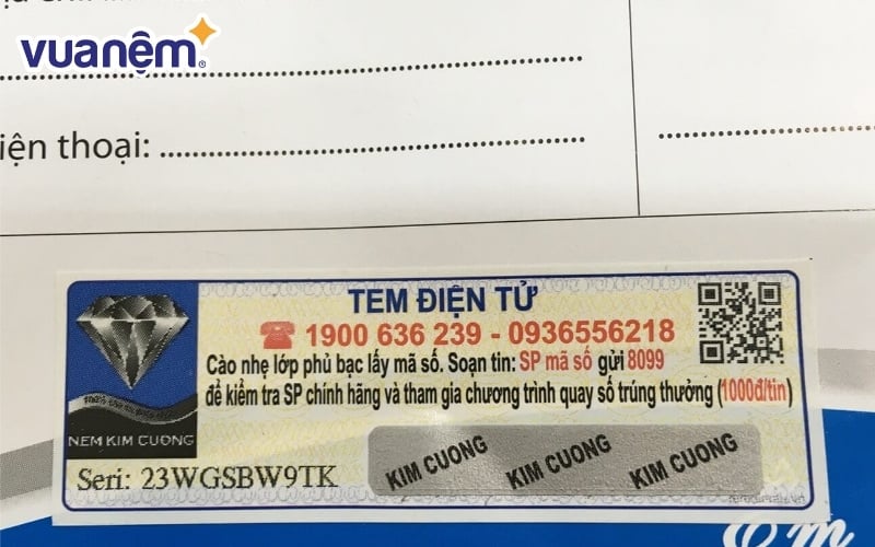Nệm cao su chính hãng sẽ có tem chống hàng giả, thẻ bảo hành