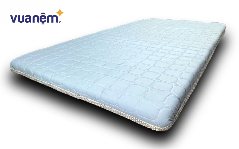 Nệm topper foam Kingroll có trọng lượng nhẹ