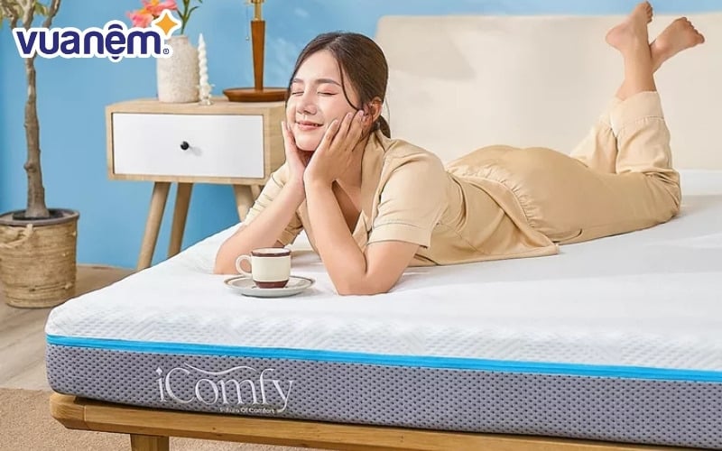 Nằm nệm foam iComfy giúp hạn chế đau lưng